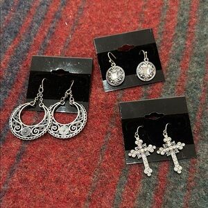Elegant Silver Earrings Set